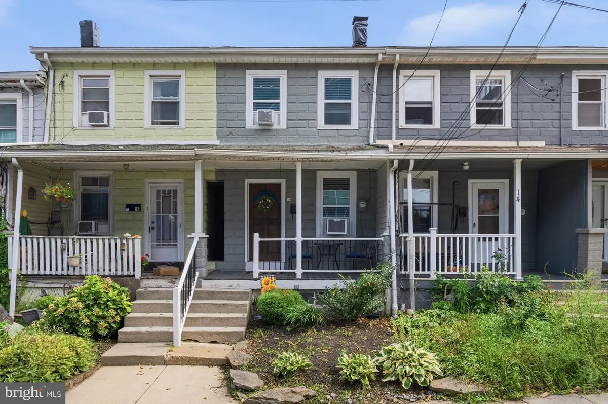 15 Coates St, Bridgeport, PA 19405 - #1