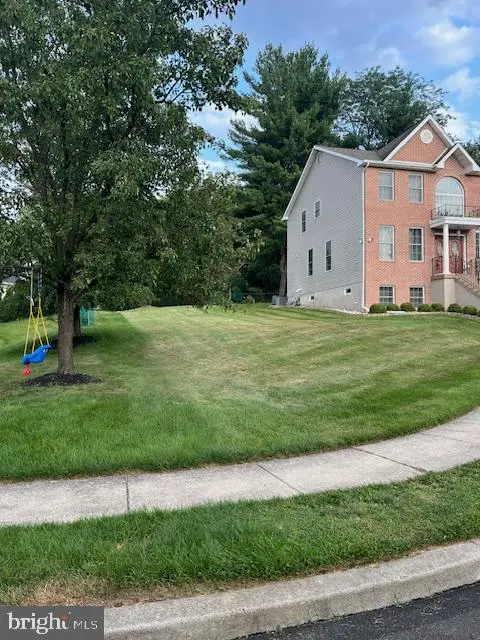 2263 Dale Rd, Huntingdon Valley, PA 19006 - #2