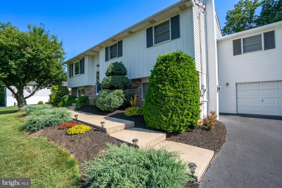 2017 Adams Rd, East Greenville, PA 18041 - #3