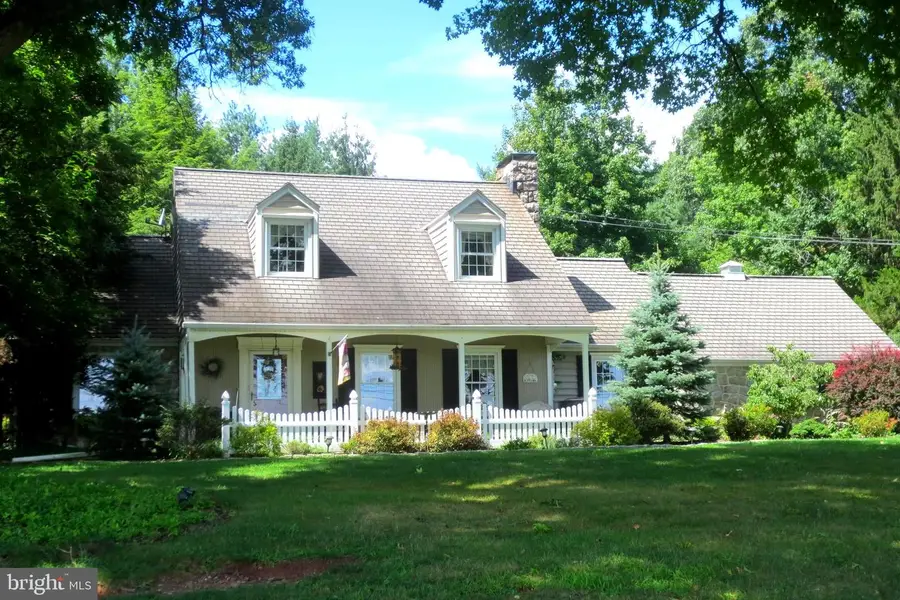 273 Old State Rd, Royersford, PA 19468 - #2
