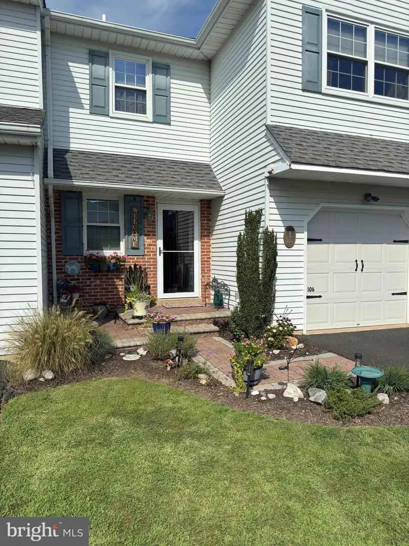 106 Henning Dr, North Wales, PA 19454 - #2