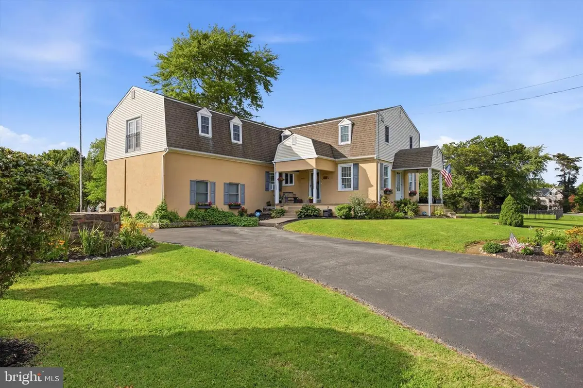 414 Lower State Rd, North Wales, PA 19454 - #1