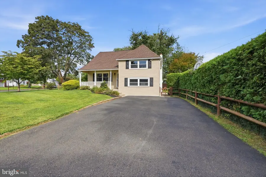 2570 Rosewood Ave, Abington, PA 19001 - #2