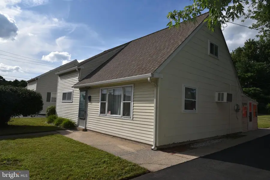 391 W King St, Pottstown, PA 19464 - #3