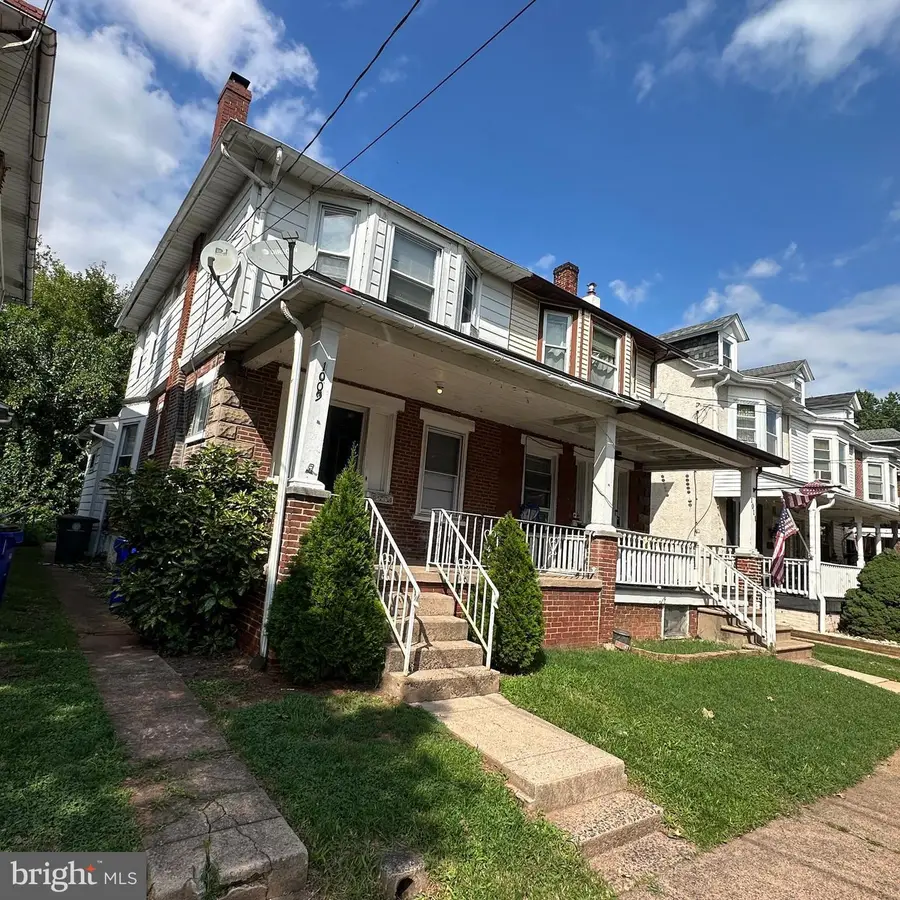 1009 Queen St, Pottstown, PA 19464 - #2