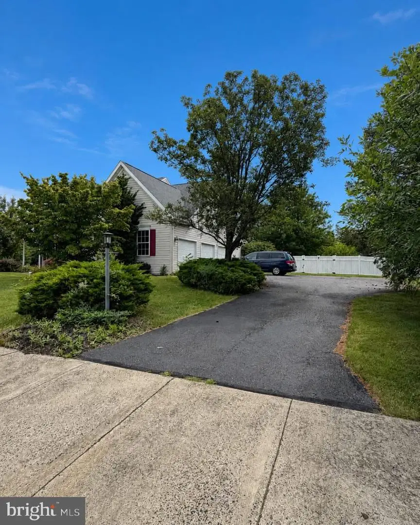 1010 Andrews Ln, Pennsburg, PA 18073 - #3