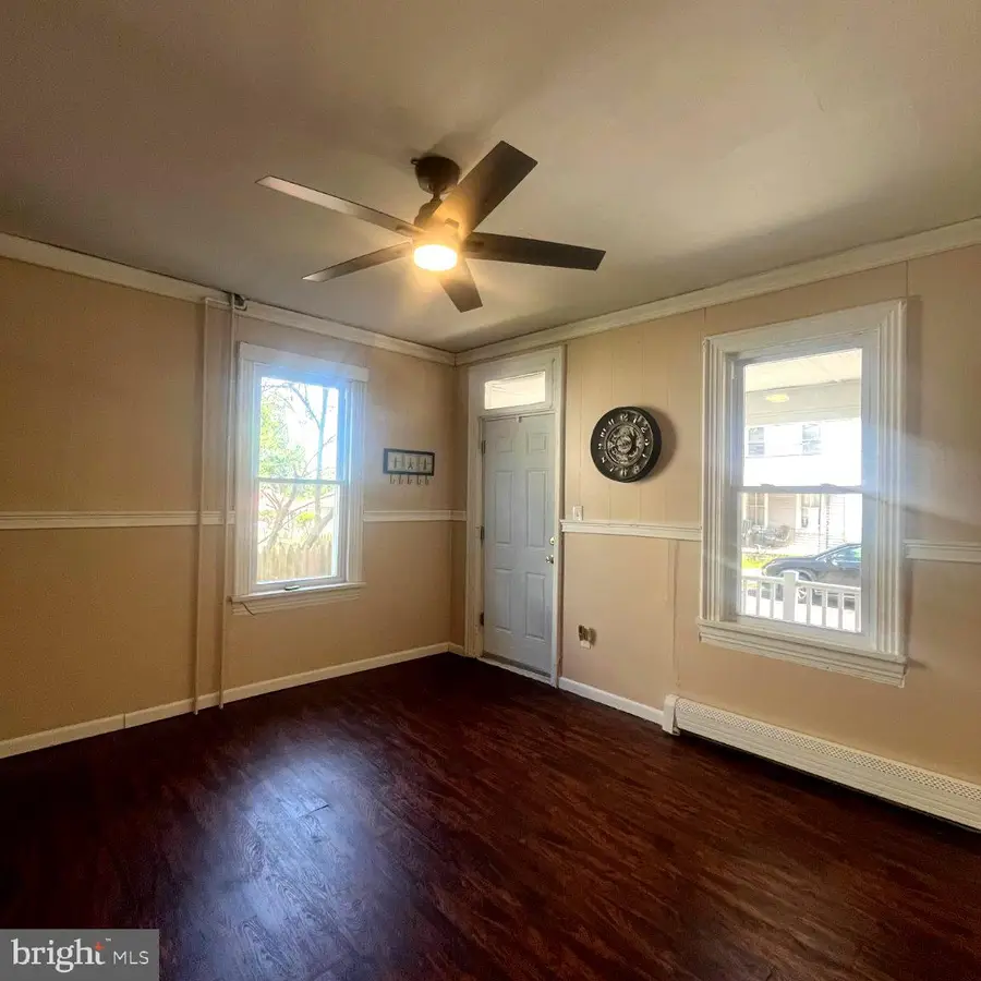 570 Jefferson Ave, Pottstown, PA 19464 - #2