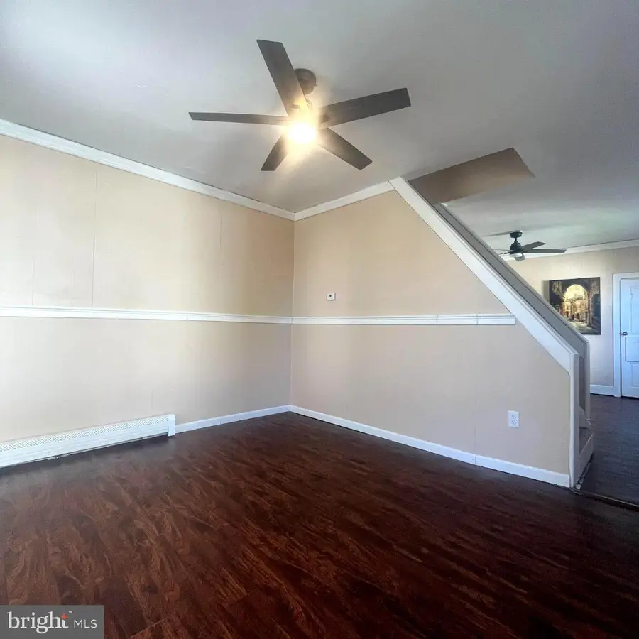 570 Jefferson Ave, Pottstown, PA 19464 - #3