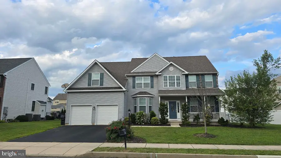 2009 Woodbridge Ln, Pennsburg, PA 18073 - #2