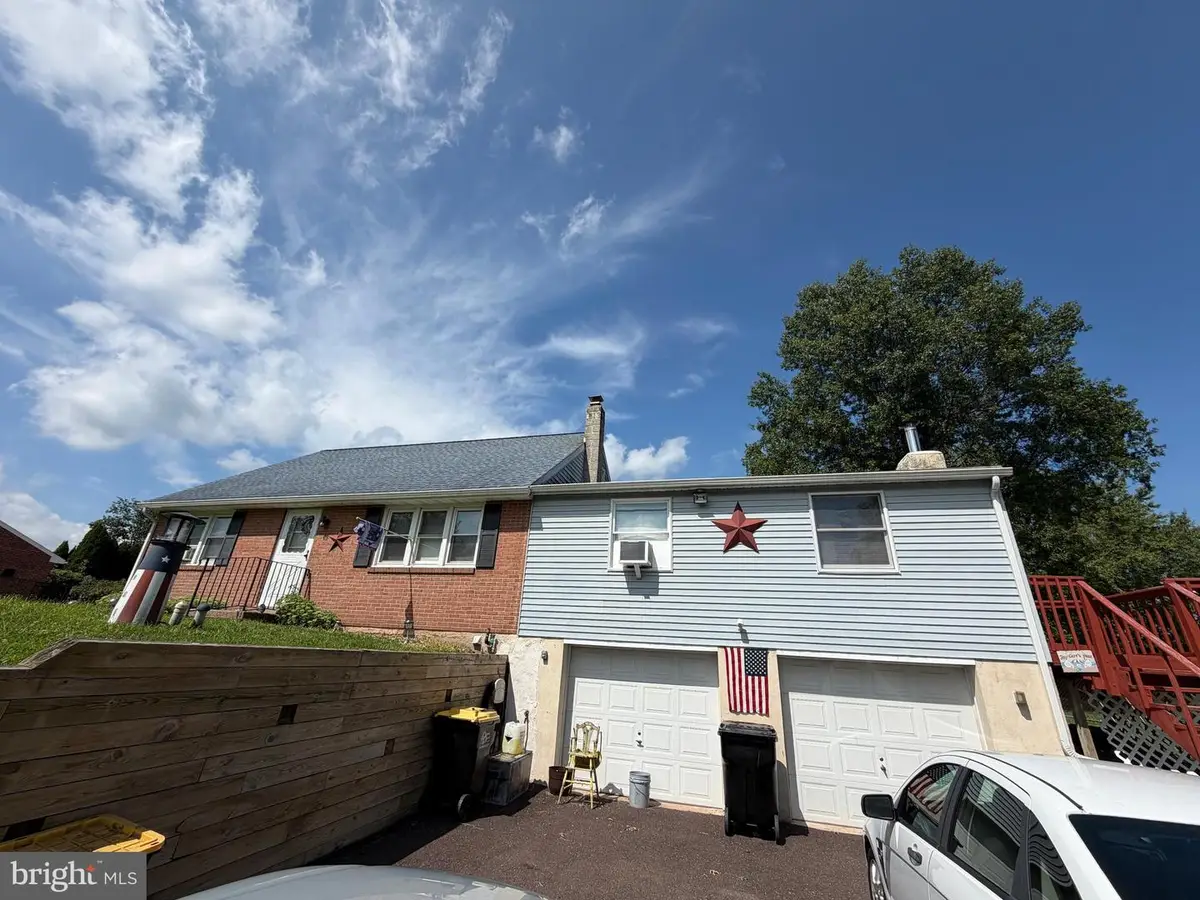 1465 Lotus Dr, Pottstown, PA 19464 - #1
