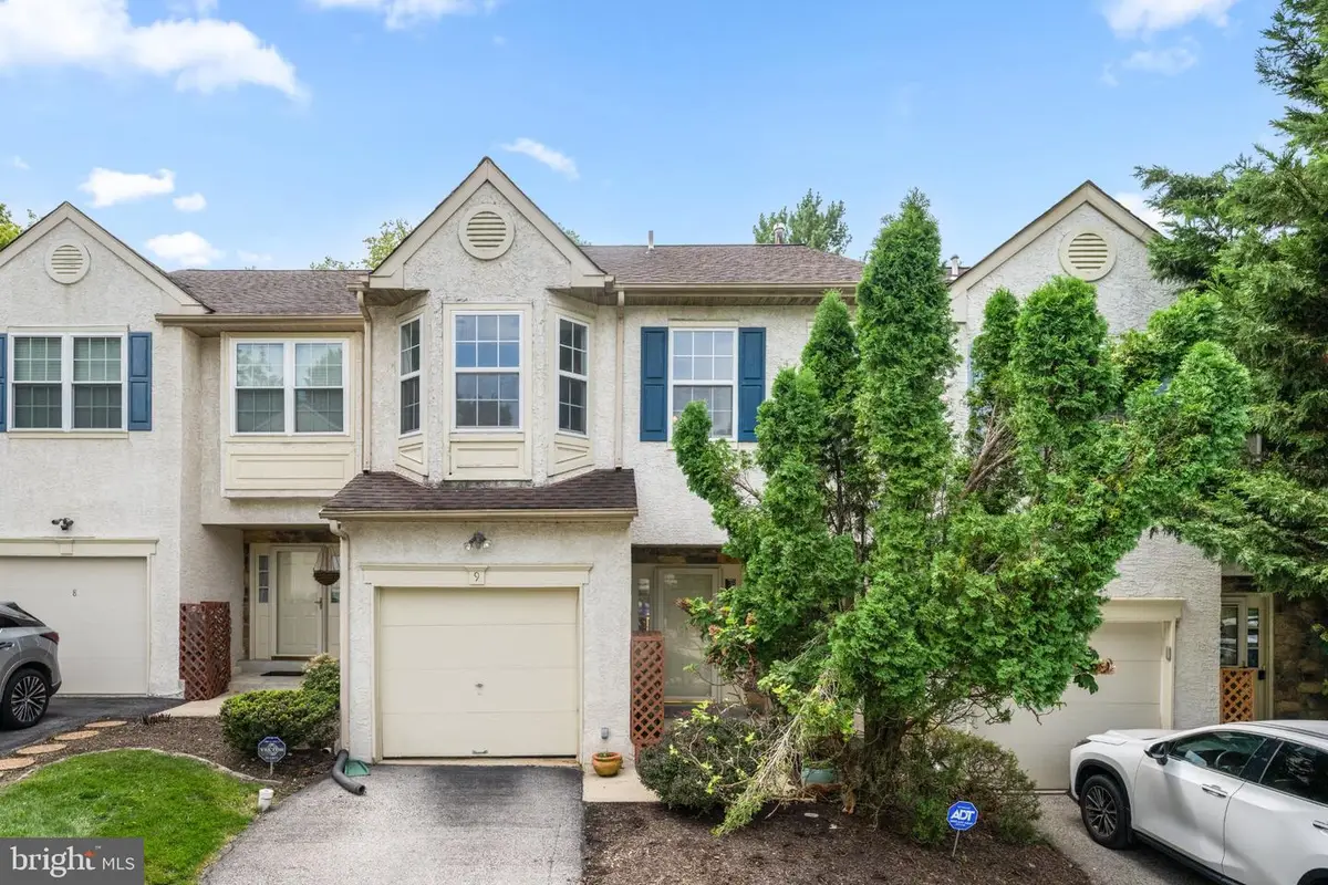 9 Plum Ct, Lafayette Hill, PA 19444 - #1