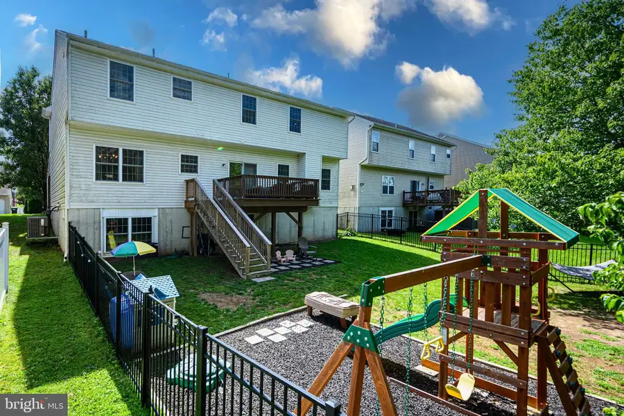 109 Holbrook Ln, Gilbertsville, PA 19525 - #3