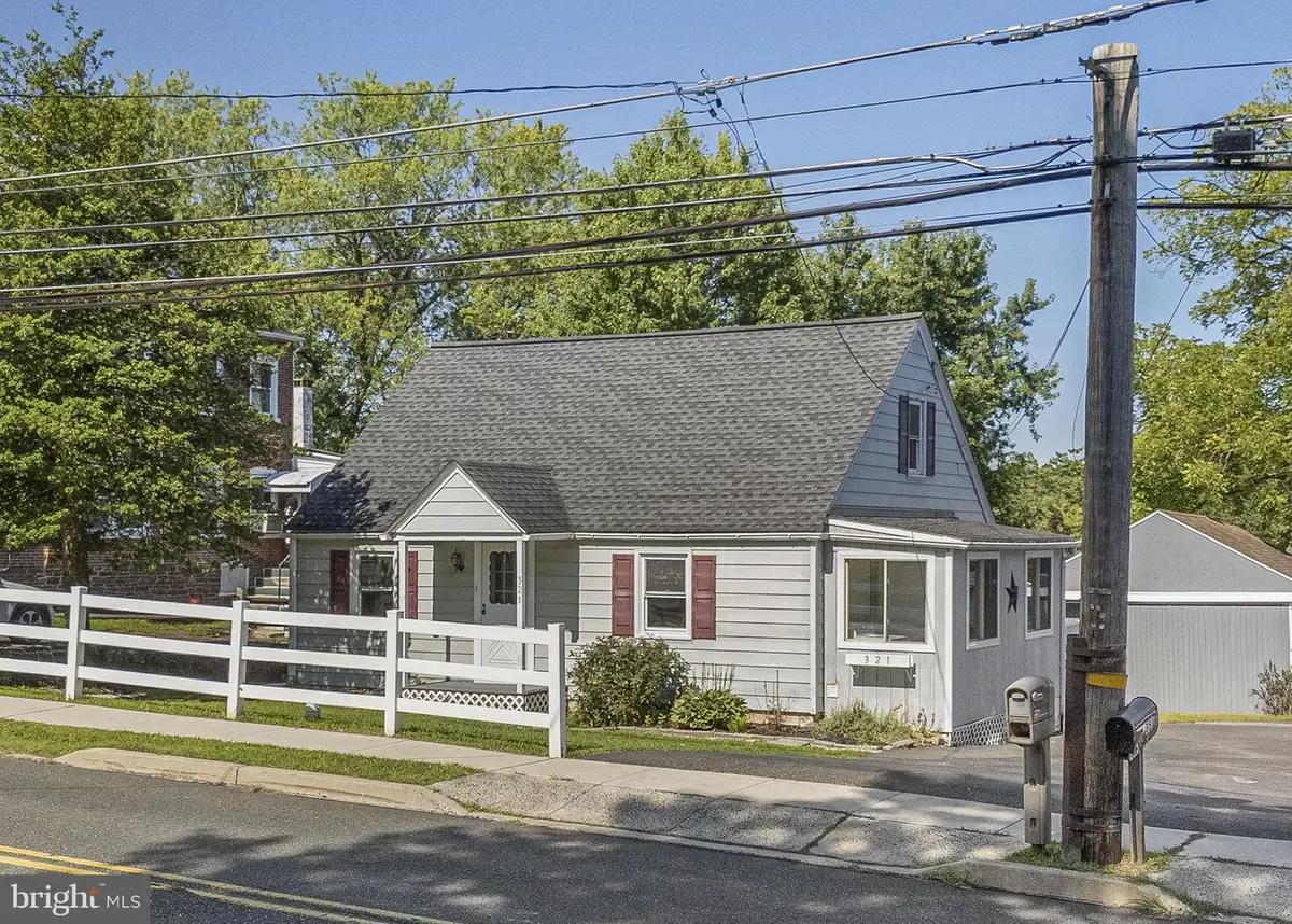 321 N Pleasantview Rd, Pottstown, PA 19464 - #1