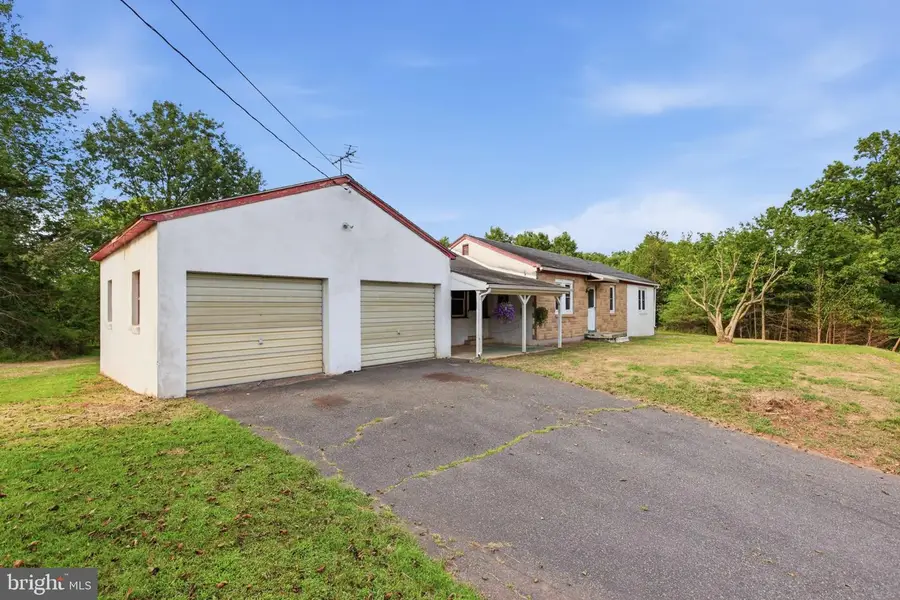 1033 Walt Rd, Pennsburg, PA 18073 - #2