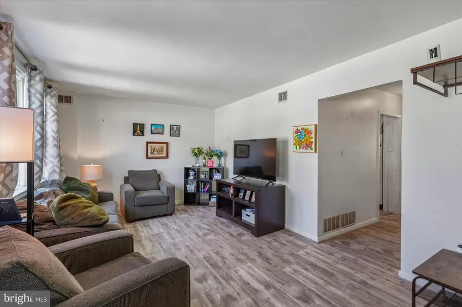 1724 Dartmouth Dr #, Norristown, PA 19401 - #3