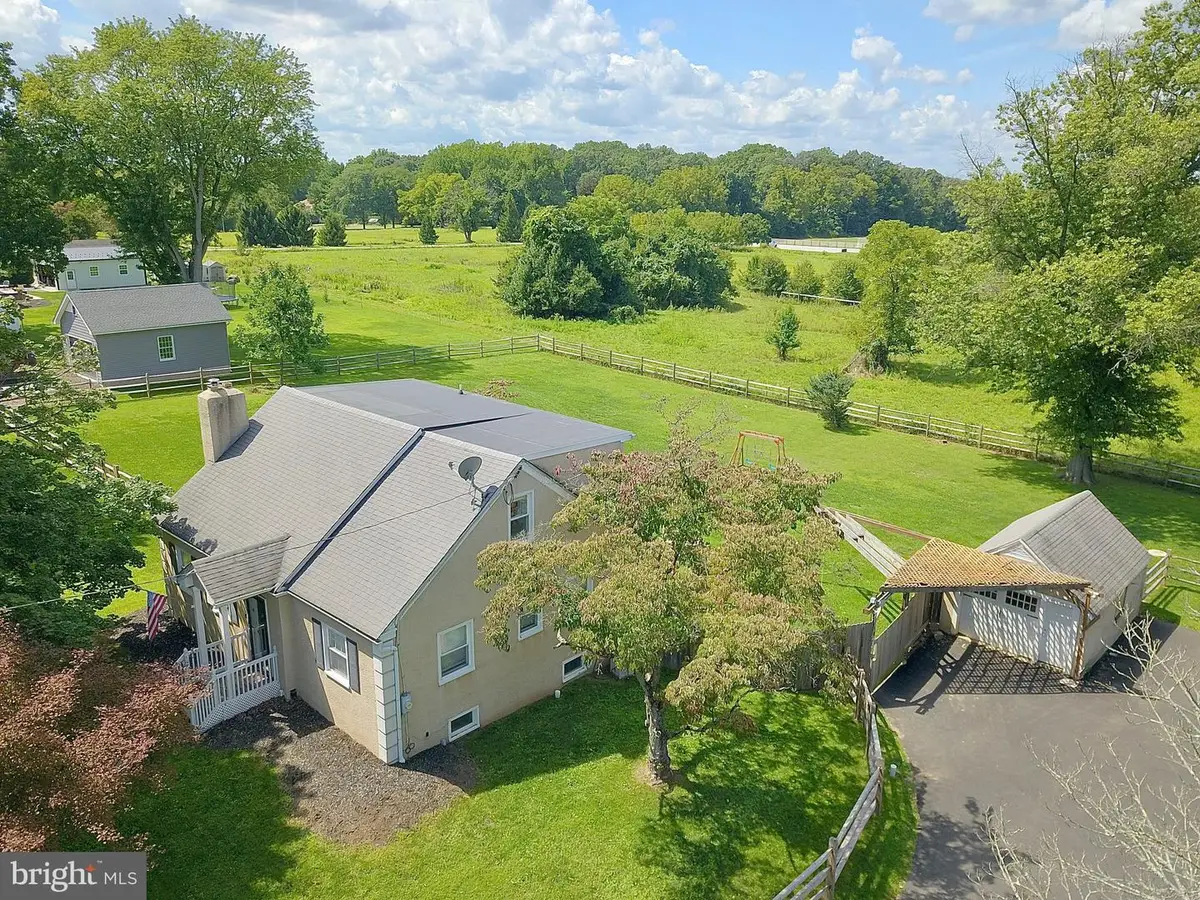 341 E Mount Kirk Ave, Eagleville, PA 19403 - #1