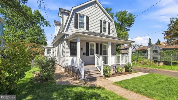 17 N New St, HATBORO, PA 19040