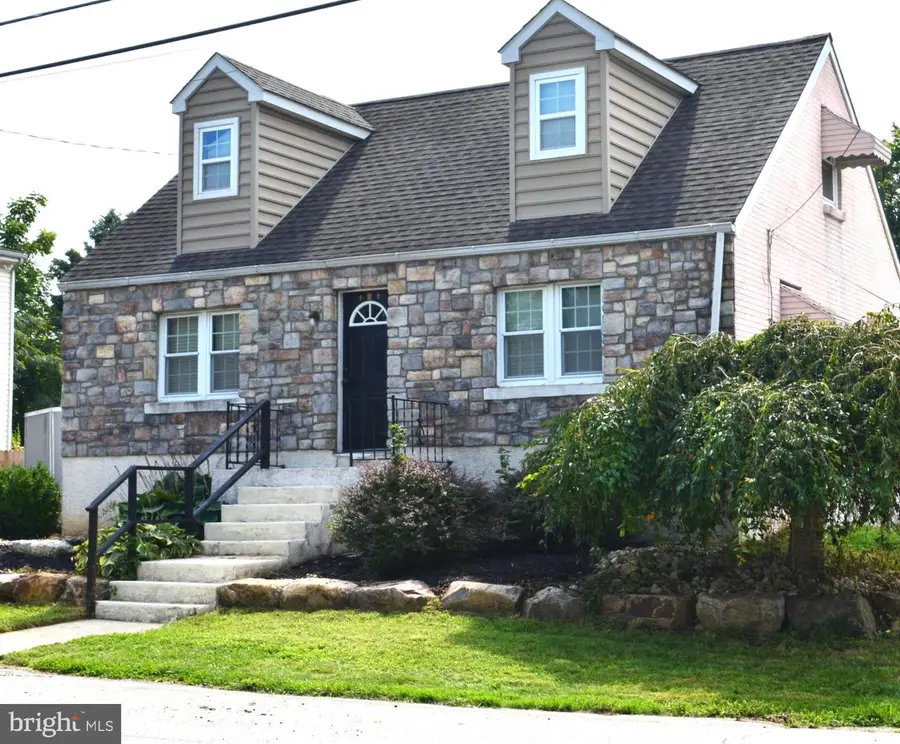26 S Barry Ave, Norristown, PA 19403 - #2