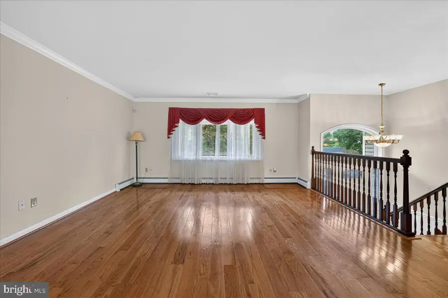 505 Faith Dr, Norristown, PA 19403 - #3