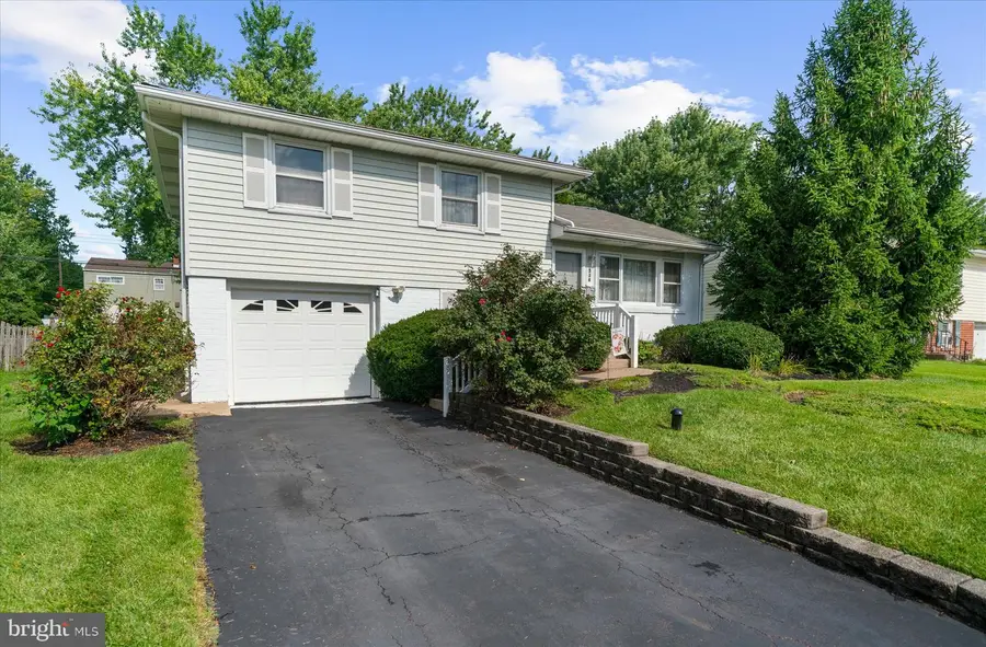 536 Poplar St, Lansdale, PA 19446 - #3