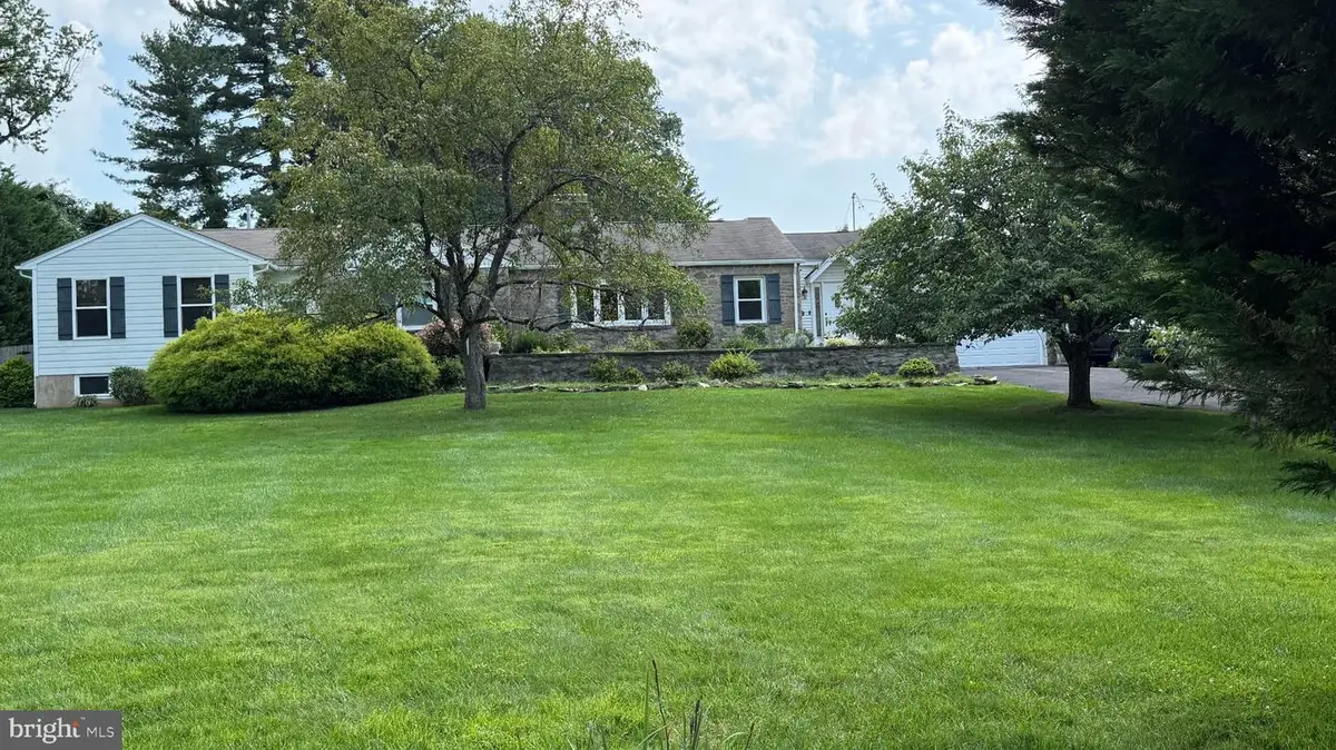 1484 Grasshopper Rd, Huntingdon Valley, PA 19006 - #1