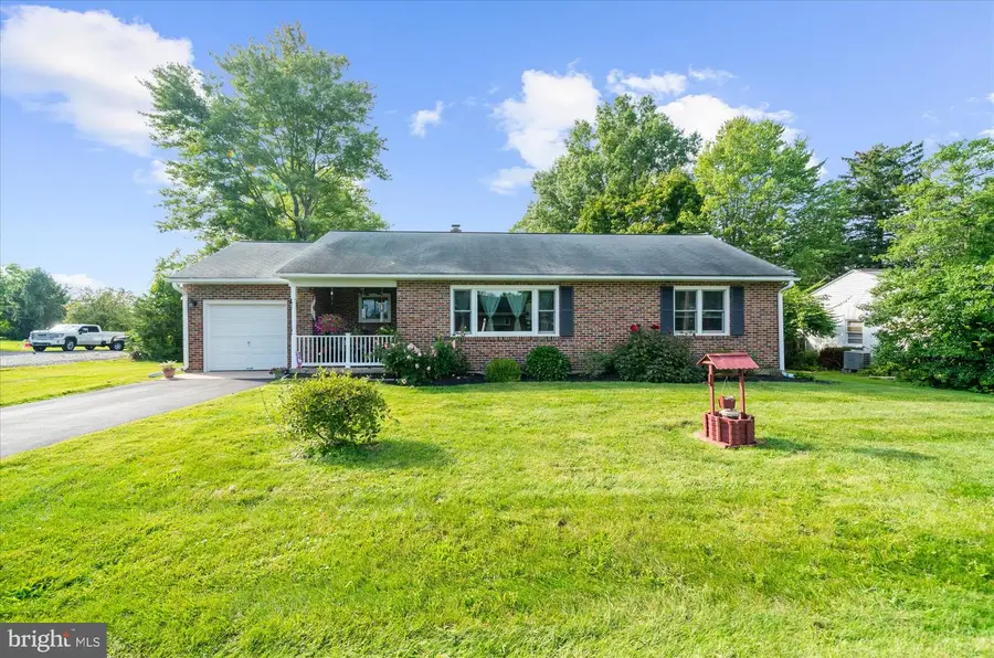 1207 Red Hill Rd, Pennsburg, PA 18073 - #2