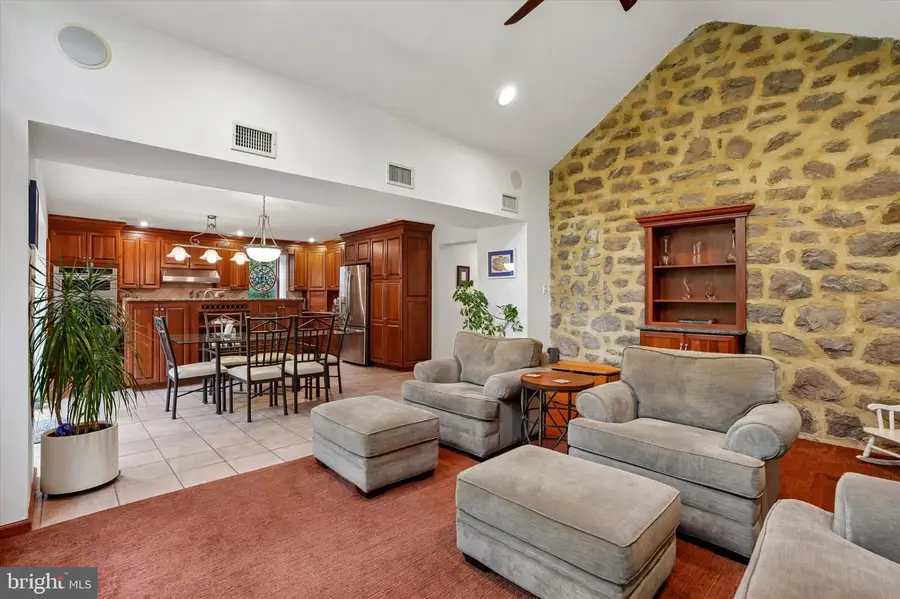 625 Foxcroft Rd, Elkins Park, PA 19027 - #3