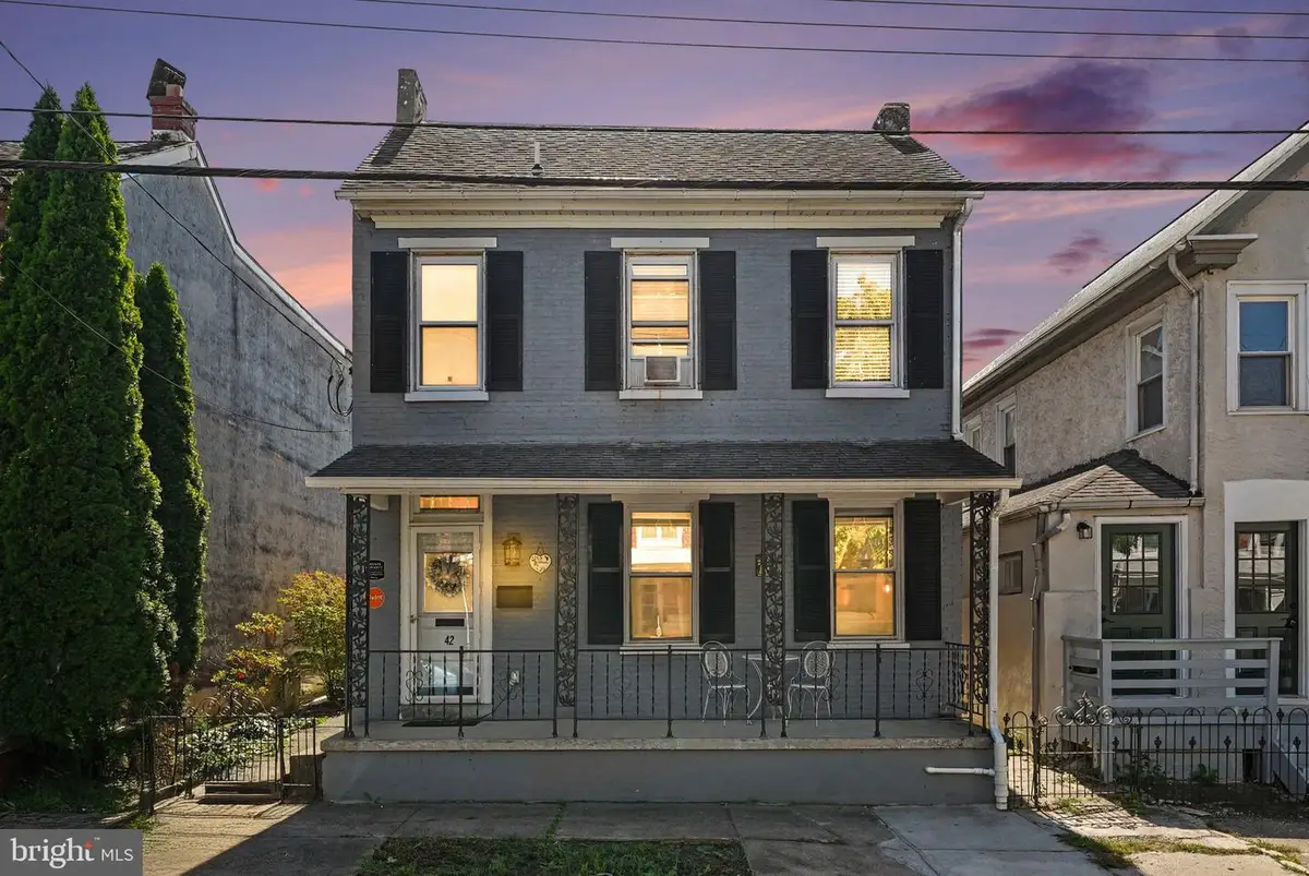 42 Chestnut St, Pottstown, PA 19464 - #1