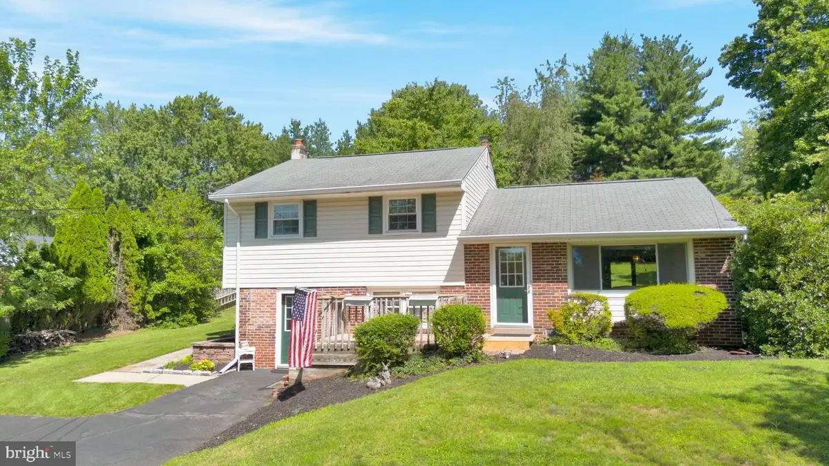 1042 Davis Grove Rd, Ambler, PA 19002 - #1