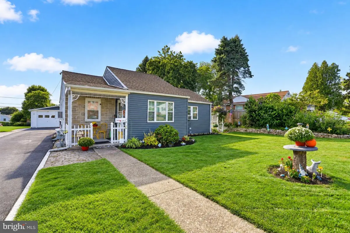 135 Hillview Rd, King Of Prussia, PA 19406 - #1