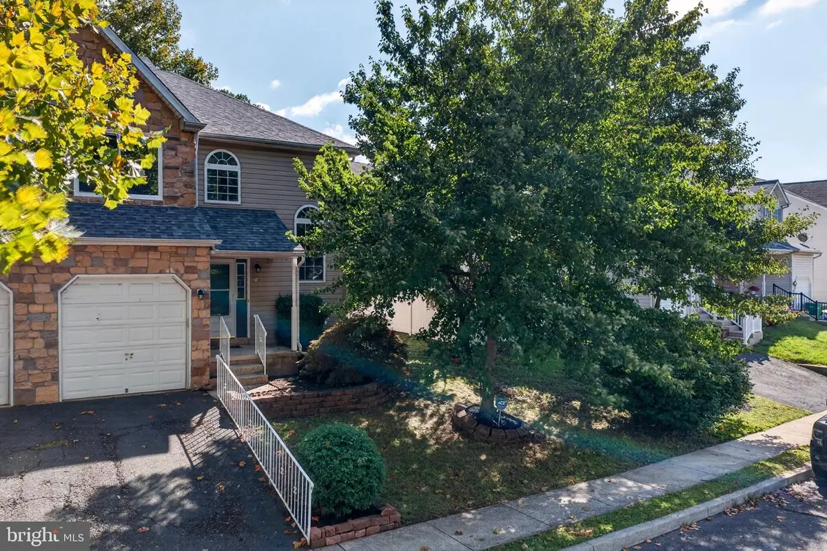 210 Shirley Ln, Pennsburg, PA 18073 - #1
