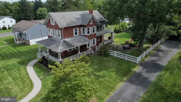 862 Walnut St, ROYERSFORD, PA 19468
