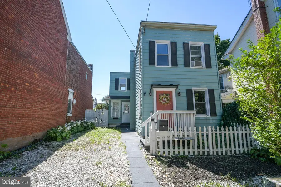 370 Beech St, Pottstown, PA 19464 - #2
