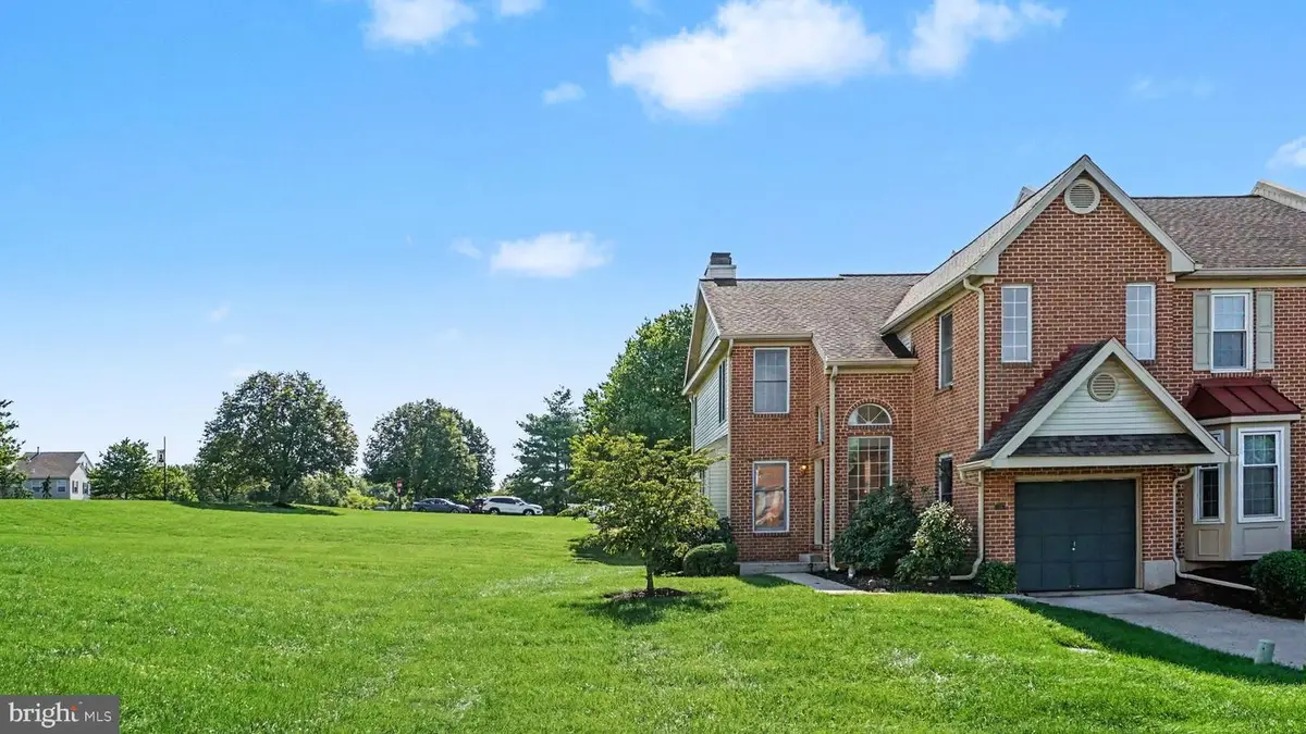 554 Greenwood Ct, Harleysville, PA 19438 - #1