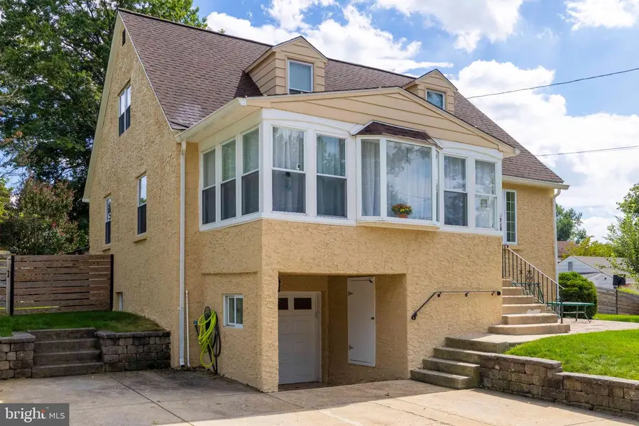 719 Maple Ave, Glenside, PA 19038 - #2