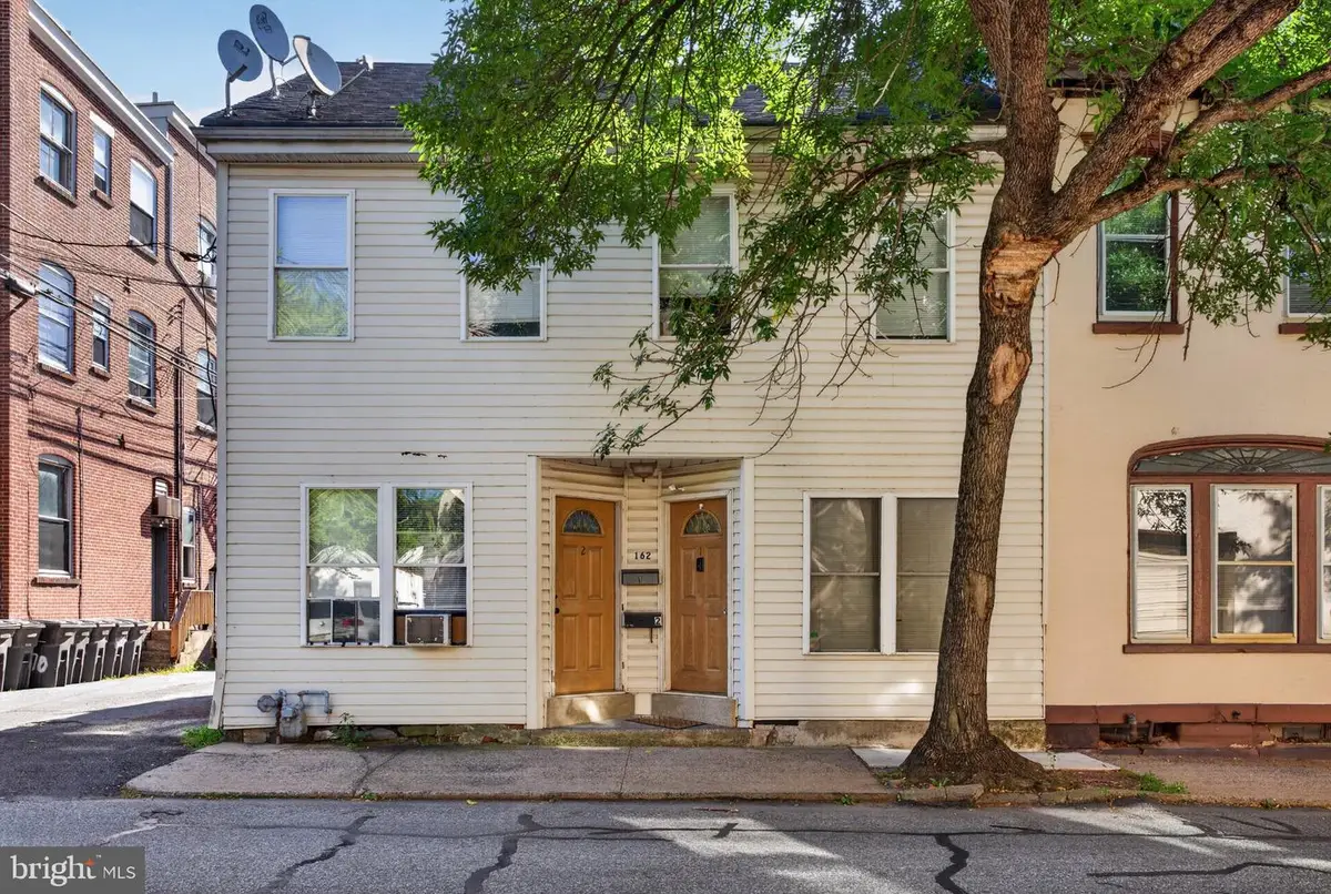 162/160 N Charlotte St, Pottstown, PA 19464 - #1