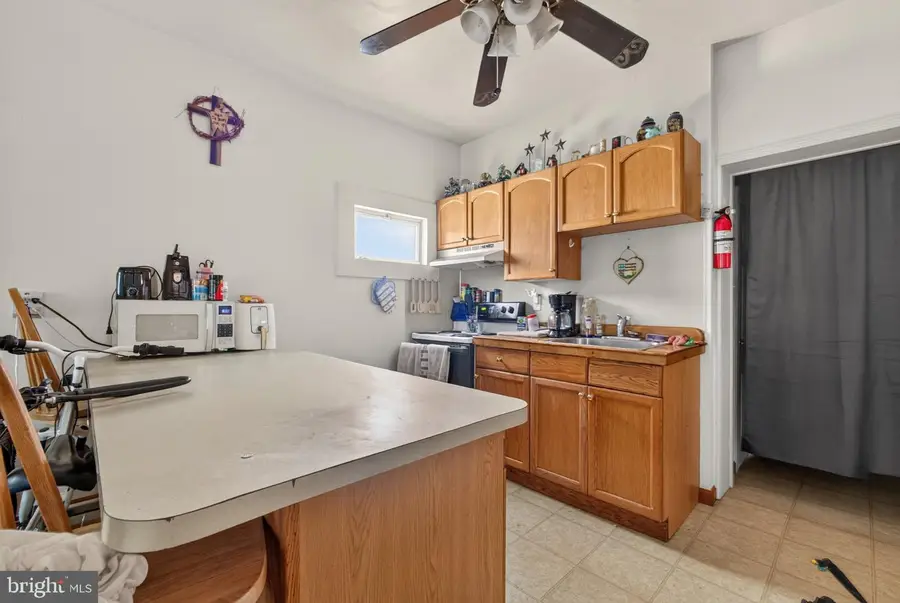 162/160 N Charlotte St, Pottstown, PA 19464 - #2
