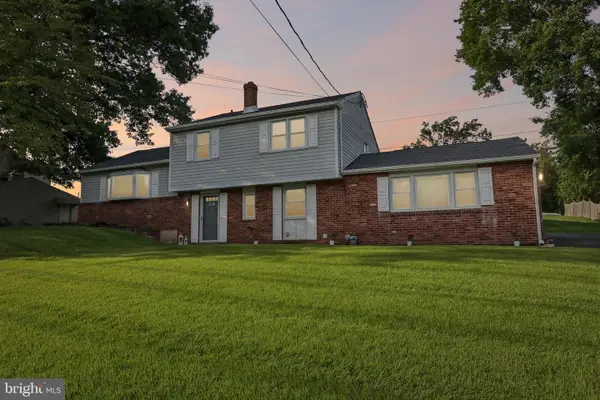 945 Mystic Ln, WEST NORRITON, PA 19403