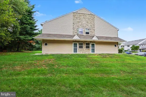 903 Horseshoe Dr, ROYERSFORD, PA 19468