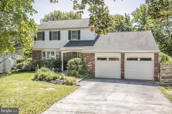 2908 Village Green Ln, NORRISTOWN, PA 19403