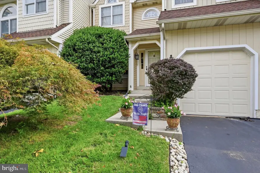 8643 Trumbauer Dr, Glenside, PA 19038 - #2