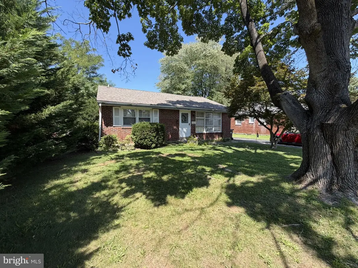 2527 Springview Rd, Norristown, PA 19401 - #1