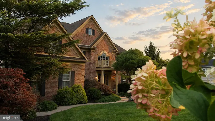 16 Chestnut Ln, North Wales, PA 19454 - #3