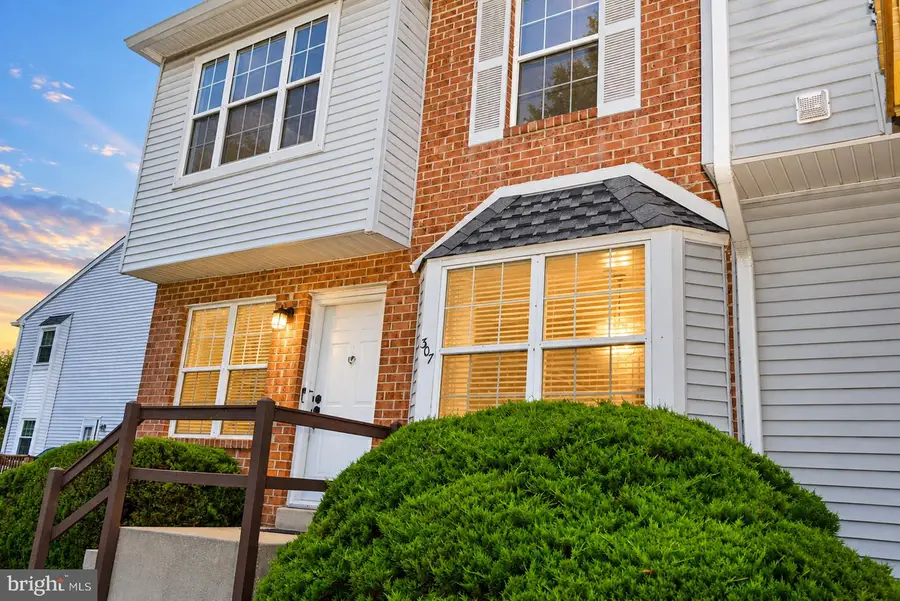 307 Wendover Dr, Norristown, PA 19403 - #2
