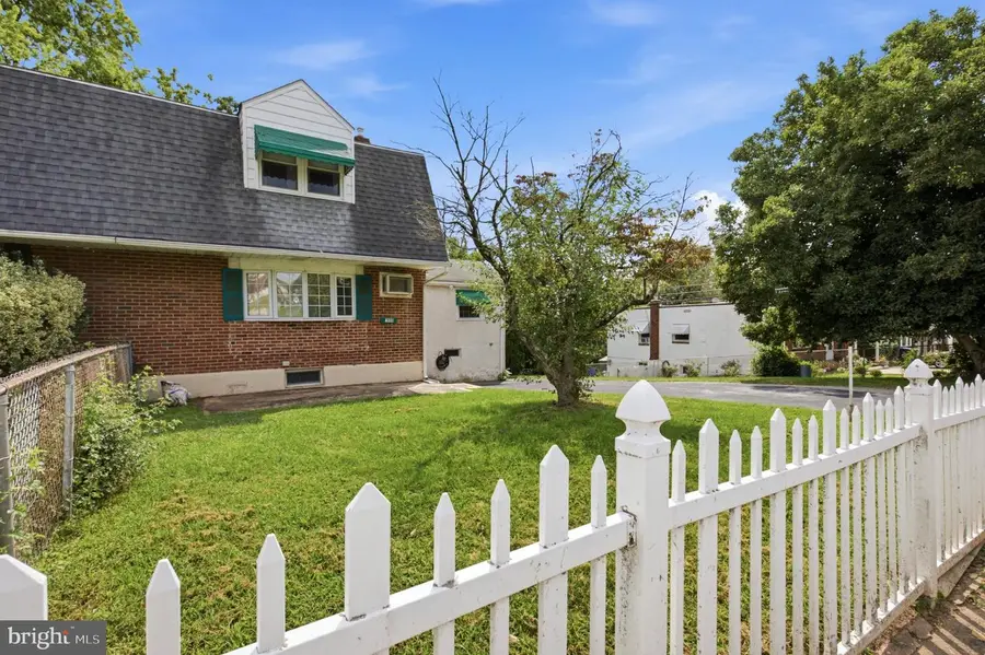 1800 Dartmouth Dr, Norristown, PA 19401 - #3
