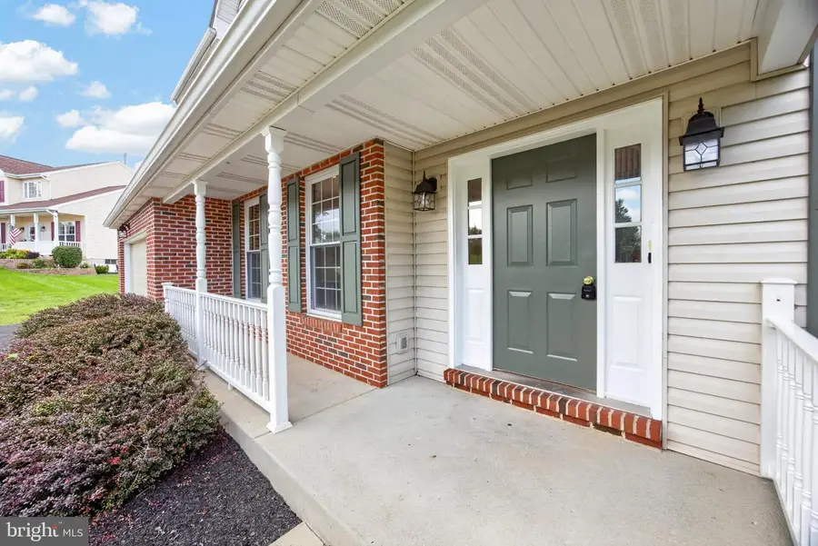 1175 Silcox Dr, Gilbertsville, PA 19525 - #3