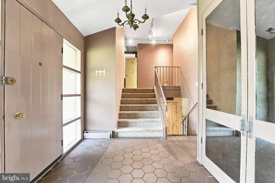 1200 Pheasant Rd, Jenkintown, PA 19046 - #2