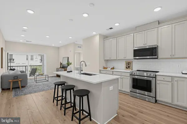 431 Washington St #2212 Firestone, CONSHOHOCKEN, PA 19428
