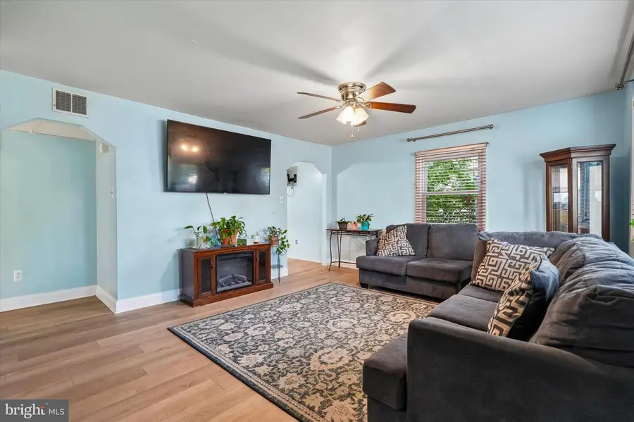 130 West Ave, Elkins Park, PA 19027 - #3
