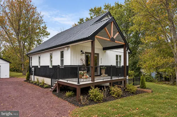 212 Pine Ford Rd, POTTSTOWN, PA 19464
